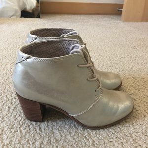 Toms Silver Lace-up Booties Size 7.5